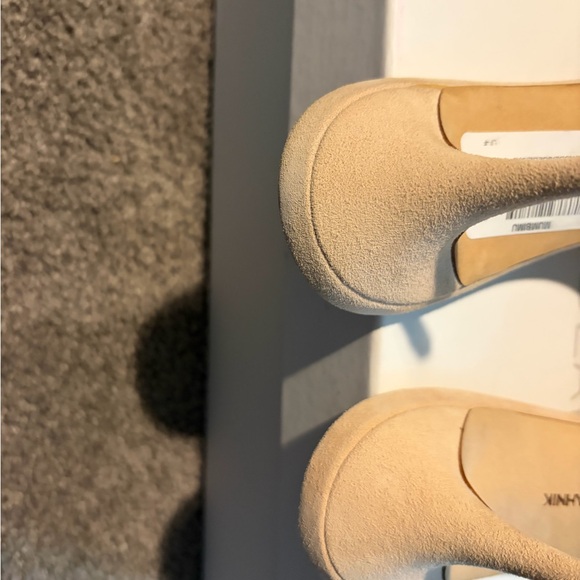 Manolo Blahnik Nude Open-Toe Heels NWT - Picture 7 of 11